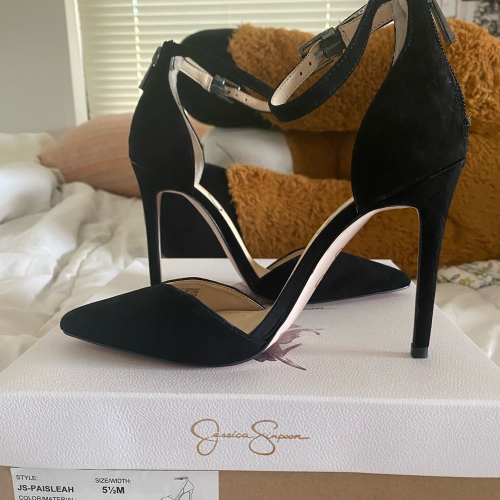 Jessica Simpson Black Heels
